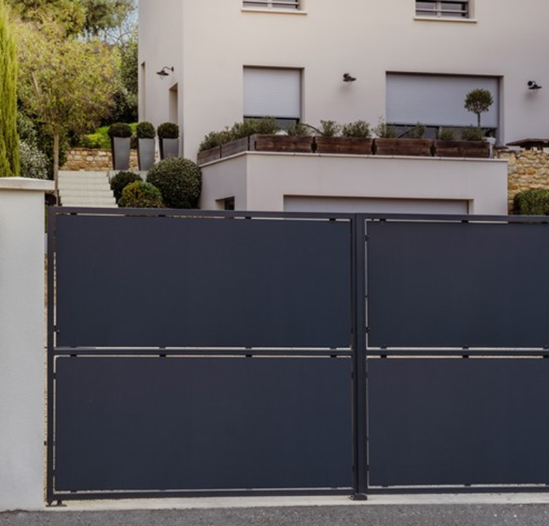 SOMFY - GARDEN AND GARAGE DOORS